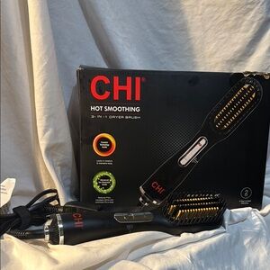 CHI Hot Smoothing 3-in-1 Dryer Brush - Black and Gold